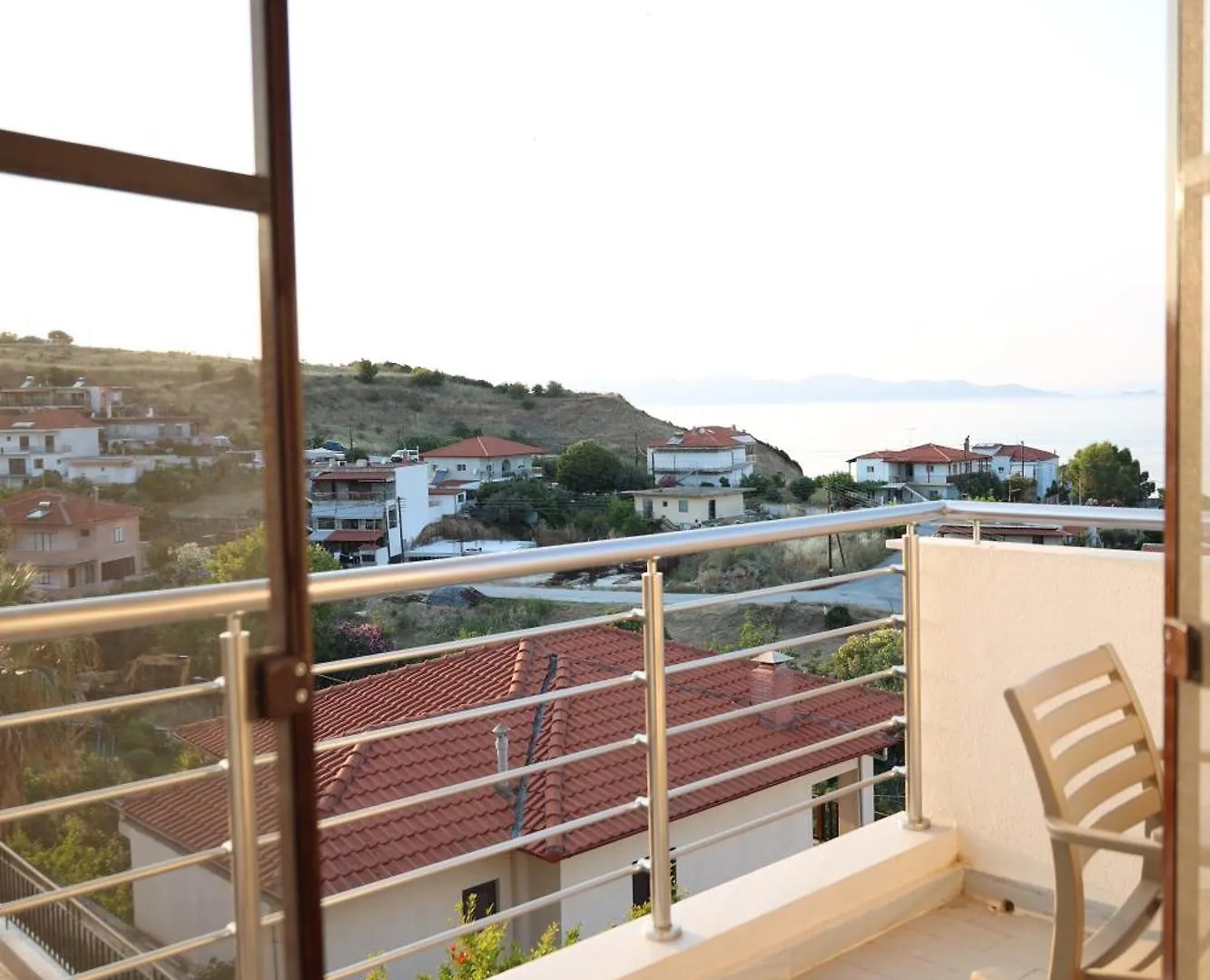 Molon Lave Hotel Nea Roda 0*,